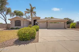 2160 S Boulder Ct, Gilbert, AZ 85295 - Photo 1
