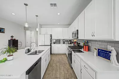 27940 N 178th Lane, Surprise, AZ 85387 - Photo 18