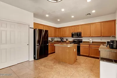 39425 N Carolina Avenue, San Tan Valley, AZ 85140 - Photo 18