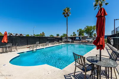 8595 N 71st Avenue, Glendale, AZ 85301 - Photo 30