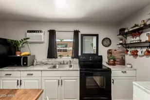 8595 N 71st Ave, Glendale, AZ 85301 - Photo 14