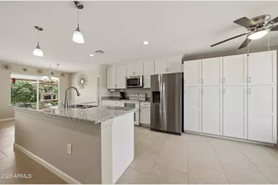 11015 W Pleasant Valley Road, Sun City, AZ 85351 - Photo 14