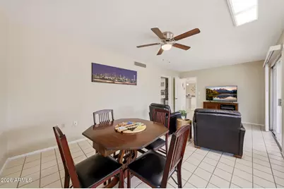 11015 W Pleasant Valley Road, Sun City, AZ 85351 - Photo 22
