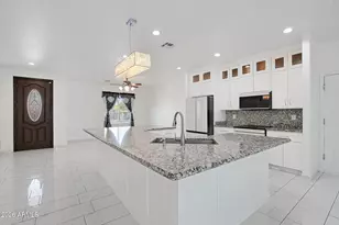 5802 S 42nd Ave, Phoenix, AZ 85041 - Photo 16