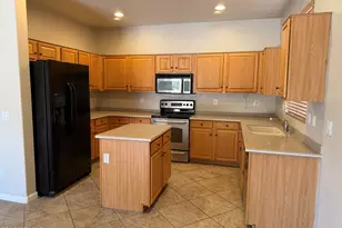 2813 E Runaway Bay Pl, Chandler, AZ 85249 - Photo 4