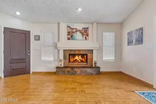 8058 W Laurel Ln, Peoria, AZ 85345 - Photo 10