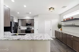 18137 W Canyon Ln, Goodyear, AZ 85338 - Photo 16