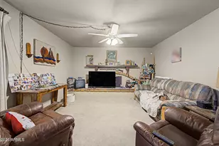 4001 E Hancock Dr, Phoenix, AZ 85028 - Photo 8