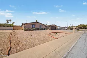 4001 E Hancock Dr, Phoenix, AZ 85028 - Photo 2