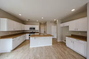 11633 W Hadley St, Avondale, AZ 85323 - Photo 8