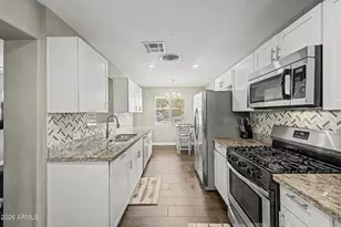 2344 W Mitchell Dr, Phoenix, AZ 85015 - Photo 10