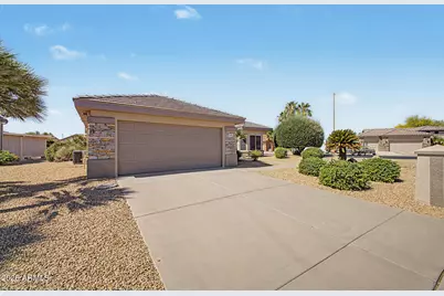 15181 W Woodridge Drive, Surprise, AZ 85374 - Photo 2