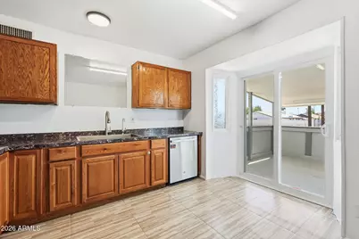 6408 S 46th Place, Phoenix, AZ 85042 - Photo 8
