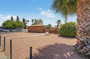 3849 N 23rd Dr, Phoenix, AZ 85015 - Photo 2