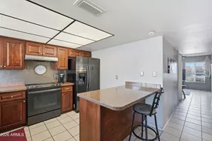 16063 N 26th Cir, Phoenix, AZ 85023 - Photo 8