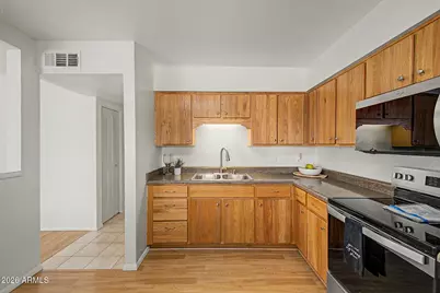 2021 E Tierra Buena Lane #1, Phoenix, AZ 85022 - Photo 8