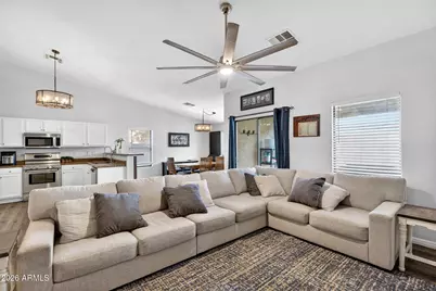 2069 E Cochise Avenue, Apache Junction, AZ 85119 - Photo 8