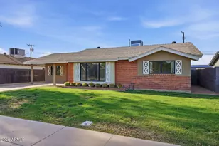 8426 E Sheridan St, Scottsdale, AZ 85257 - Photo 2