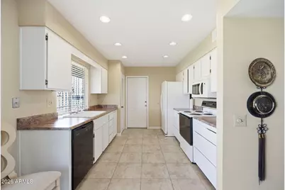 15227 N Boswell Boulevard, Sun City, AZ 85351 - Photo 12