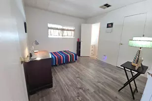 6612 W Hatcher Rd, Glendale, AZ 85302 - Photo 10