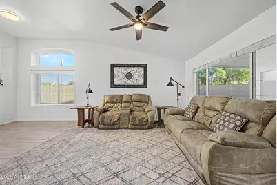 15030 S 47th Way, Phoenix, AZ 85044 - Photo 14