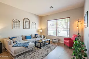 4374 E Lariat Ln, Phoenix, AZ 85050 - Photo 18