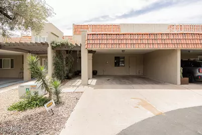 4922 N 42nd Way, Phoenix, AZ 85018 - Photo 2