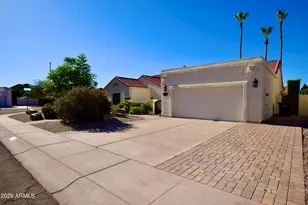 9015 E Windrose Dr, Scottsdale, AZ 85260 - Photo 32
