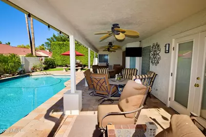 9015 E Windrose Drive, Scottsdale, AZ 85260 - Photo 12