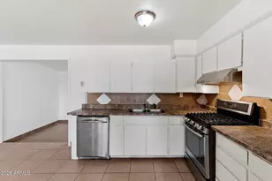 2246 W Sierra St, Phoenix, AZ 85029 - Photo 16