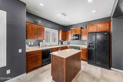 1953 W Busoni Place, Phoenix, AZ 85023 - Photo 8