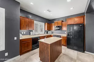 1953 W Busoni Pl, Phoenix, AZ 85023 - Photo 8