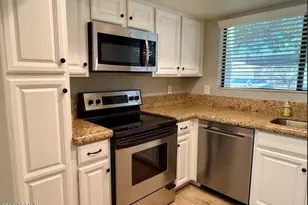 9990 N Scottsdale Rd, Paradise Valley, AZ 85253 - Photo 4