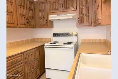 3645 N 69th Avenue #Unit 26, Phoenix, AZ 85033 - Photo 4