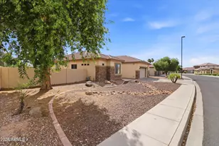 6758 S Rachael Way, Gilbert, AZ 85298 - Photo 2