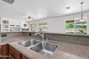 6114 W Hedgehog Pl, Phoenix, AZ 85083 - Photo 16