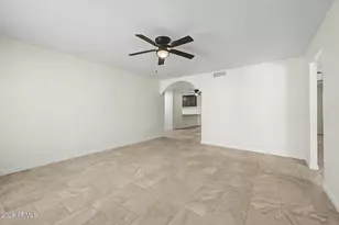 10401 N 43rd Ave, Phoenix, AZ 85051 - Photo 8