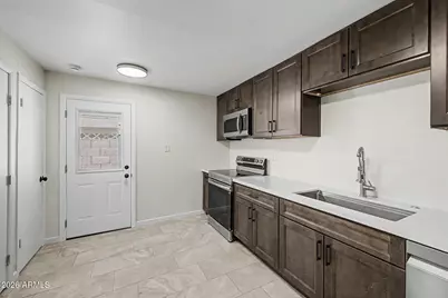 10401 N 43rd Avenue, Phoenix, AZ 85051 - Photo 14