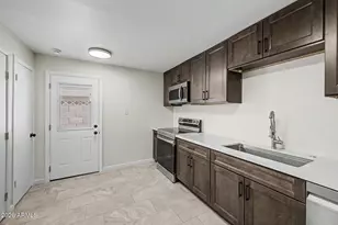 10401 N 43rd Ave, Phoenix, AZ 85051 - Photo 14