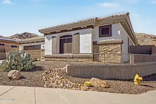 2704 W Nighthawk Way, Phoenix, AZ 85045 - Photo 18