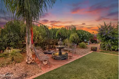 9319 W Glen Oaks Circle, Sun City, AZ 85351 - Photo 2