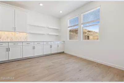 9735 S 12th Street S, Phoenix, AZ 85042 - Photo 6