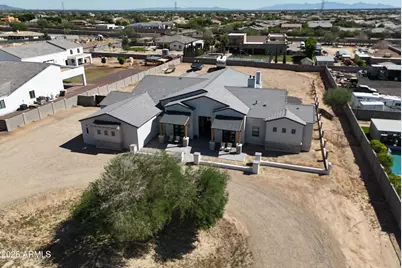 9341 W Buckskin Trail, Peoria, AZ 85383 - Photo 2