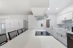 1404 E Bishop Dr, Tempe, AZ 85282 - Photo 10