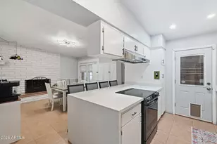 1404 E Bishop Dr, Tempe, AZ 85282 - Photo 6