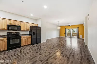 920 E Devonshire Avenue #2027, Phoenix, AZ 85014 - Photo 2