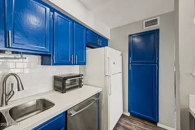2121 S Pennington Street #2, Mesa, AZ 85202 - Photo 12