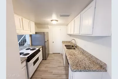 8446 N 34th Drive, Phoenix, AZ 85051 - Photo 2