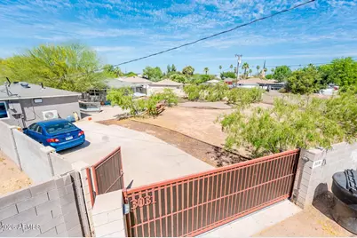 3031 N 17th Drive, Phoenix, AZ 85015 - Photo 40