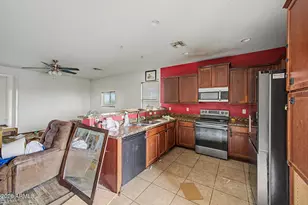 10401 E Sunflower Ln, Florence, AZ 85132 - Photo 4